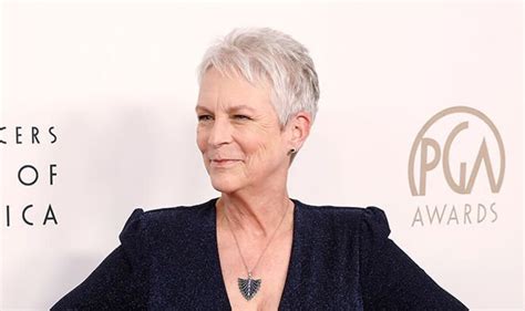 Jamie Lee Curtis gives busty display in sparkling blue gown